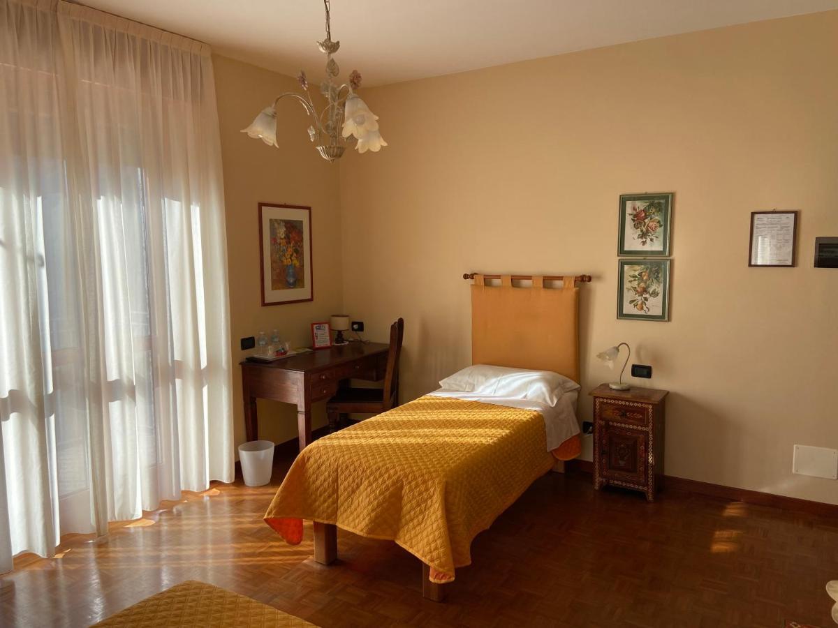 La Via Del Sole Bed & Breakfast Susa Exterior foto